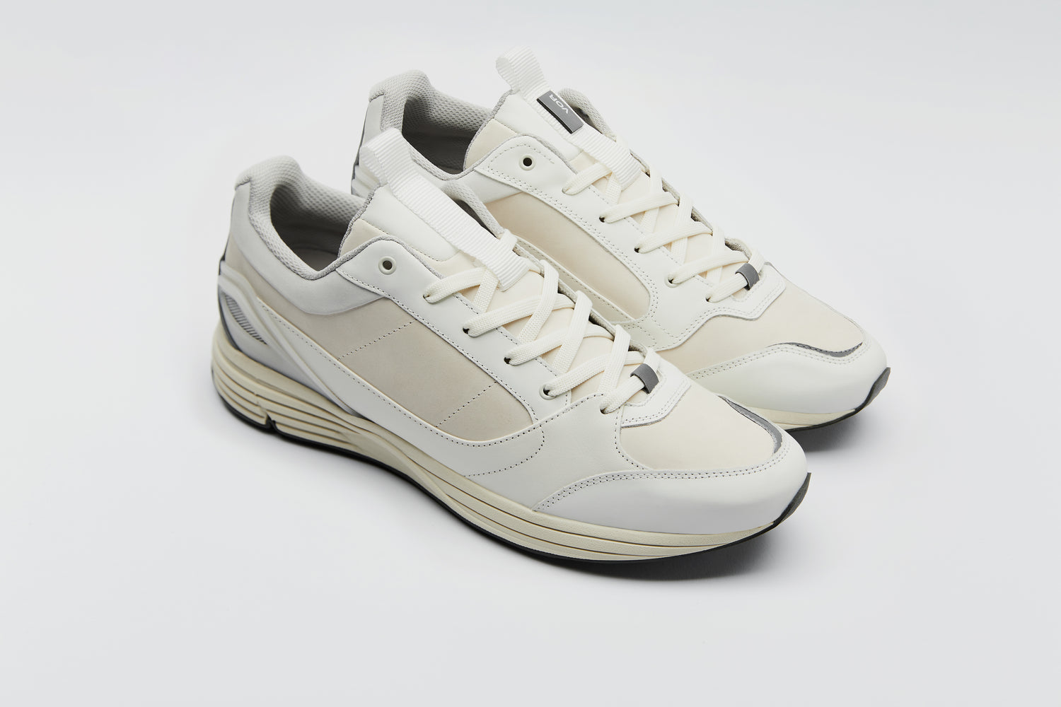 6A - Classic Premium Sneaker - Antikweiss