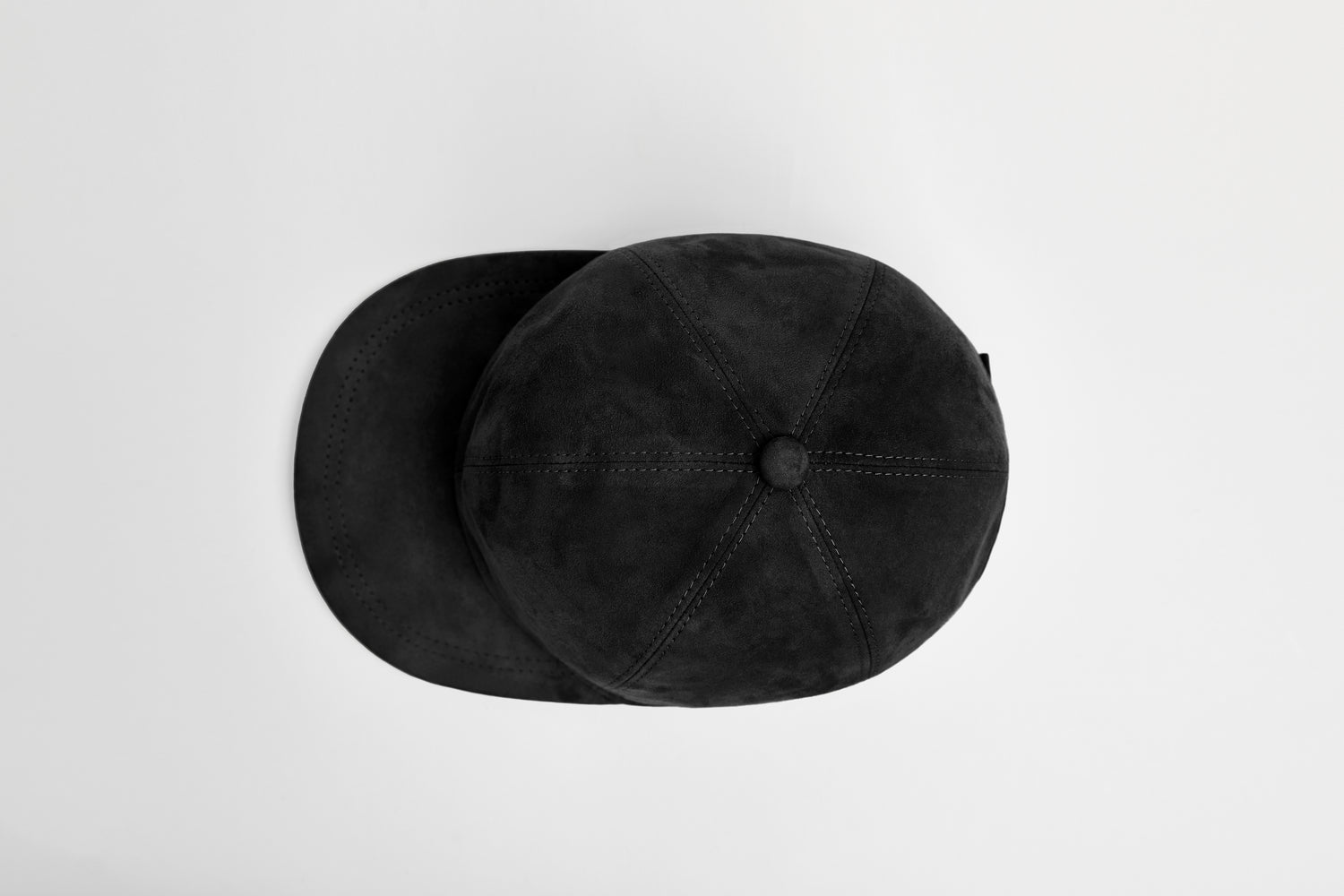 Luxurious nubuck cap in black, handmade in Bavaria, Germany.